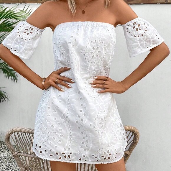 White Boho Women's Open Shoulder Dress with Embroidered Pattern - Picture 5 of 6
